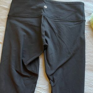 Black lululemon leggings